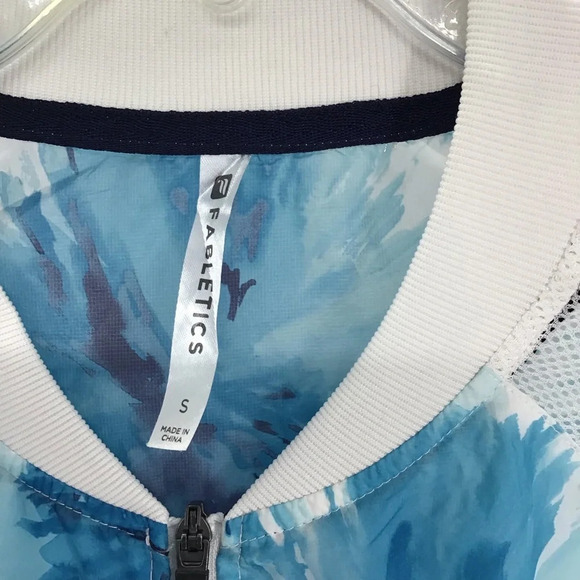 Fabletics Atlanta Floral Mesh Windbreaker Jacket Athletic Blue/White Size Small - Picture 5 of 9